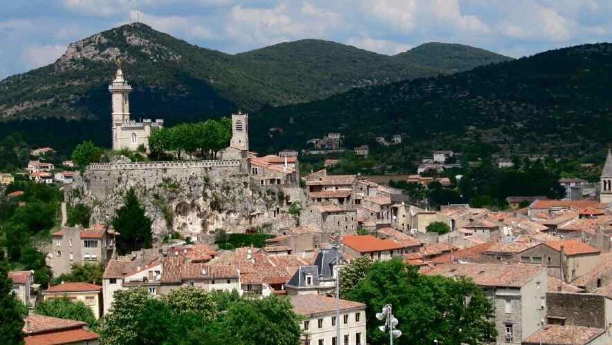 saint-ambroix-vue-d-ensemble.jpg -