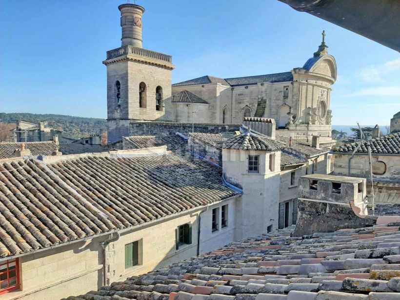 uzes-toit.jpg -